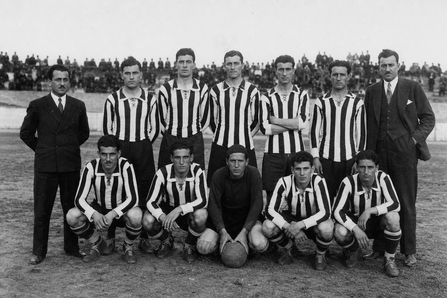 Çanakkale Türk Gücü Spor Kulübü’nün 1934 şampiyonluk maçından kare