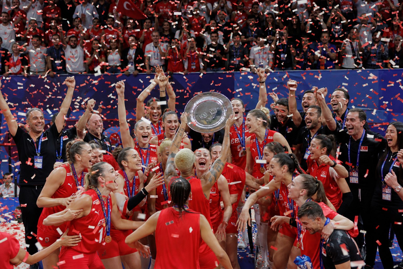 Türkiye Milli Takım Başarıları: Voleybol'dan Tenise, Kadın Sporcuların Yükselişi - Türk kadın sporcu